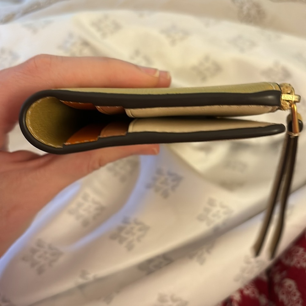 Tory Burch full size wallet - Picture 5 of 5